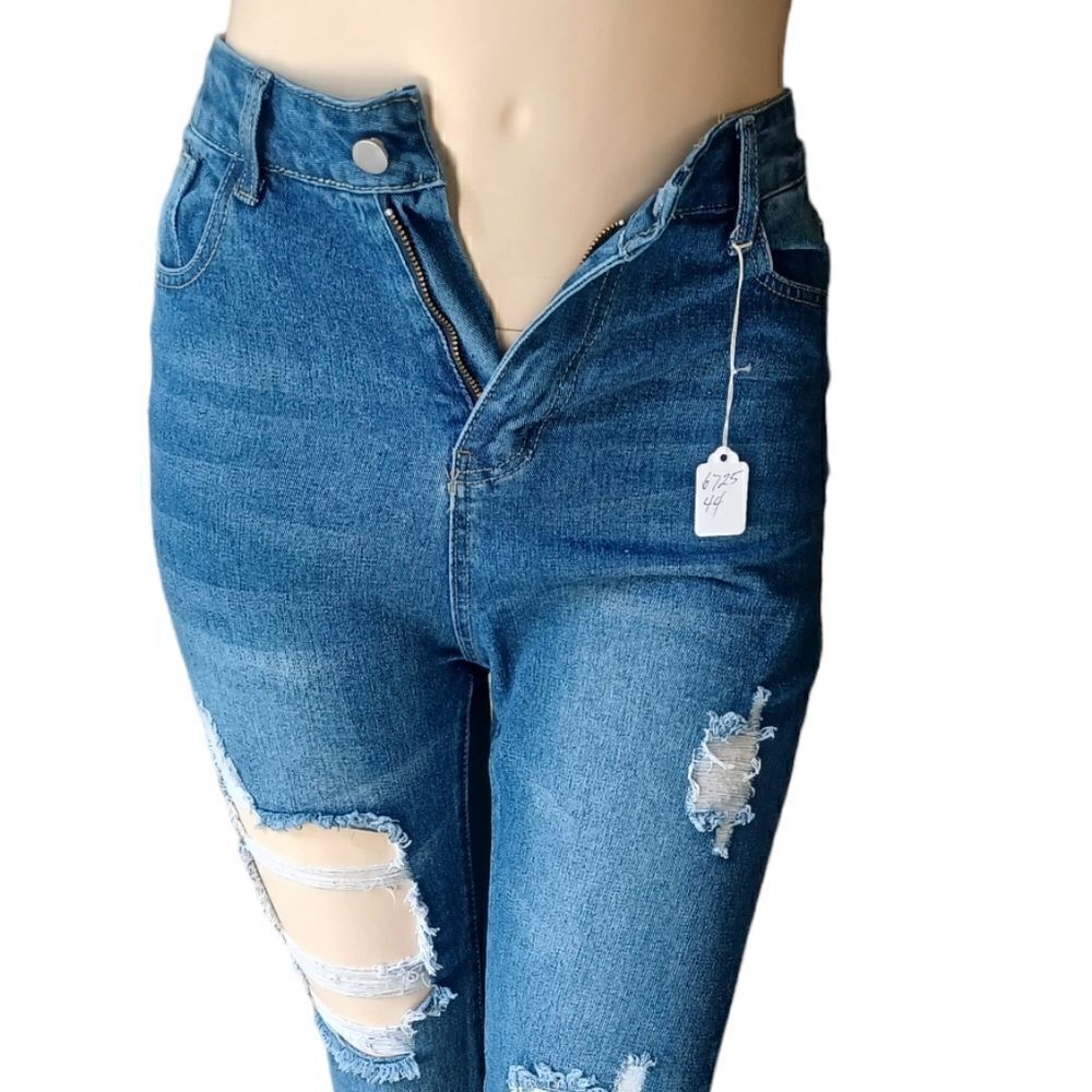 672544....Bootcut High Rise Jeans Size Large, 27" Inseam